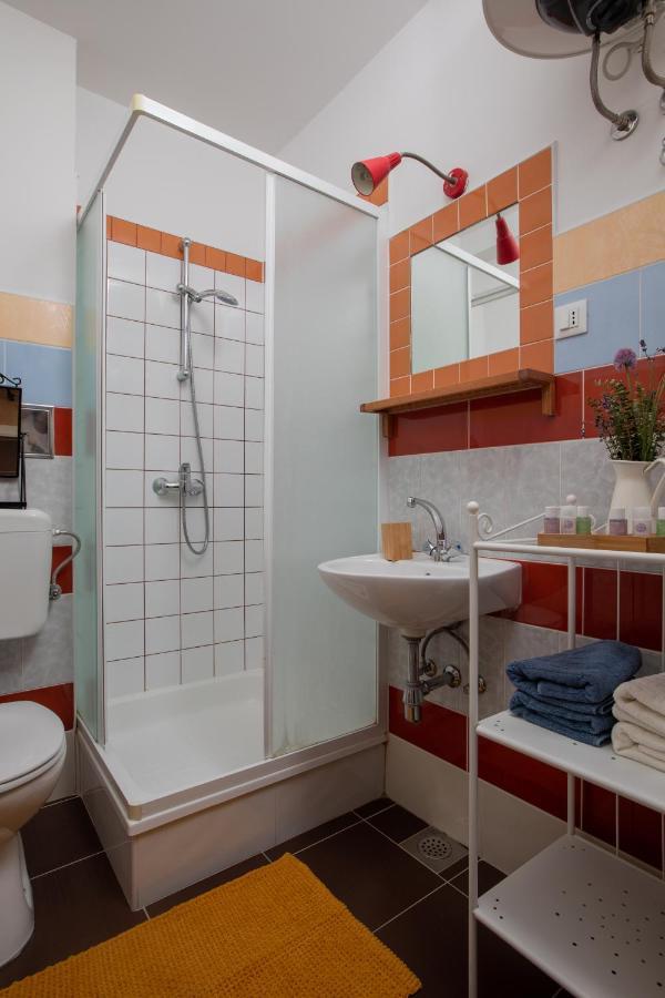 Beach Front Apartment Podgora Esterno foto