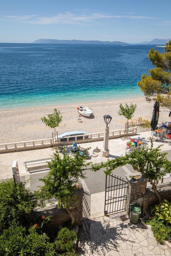 Beach Front Apartment Podgora Esterno foto